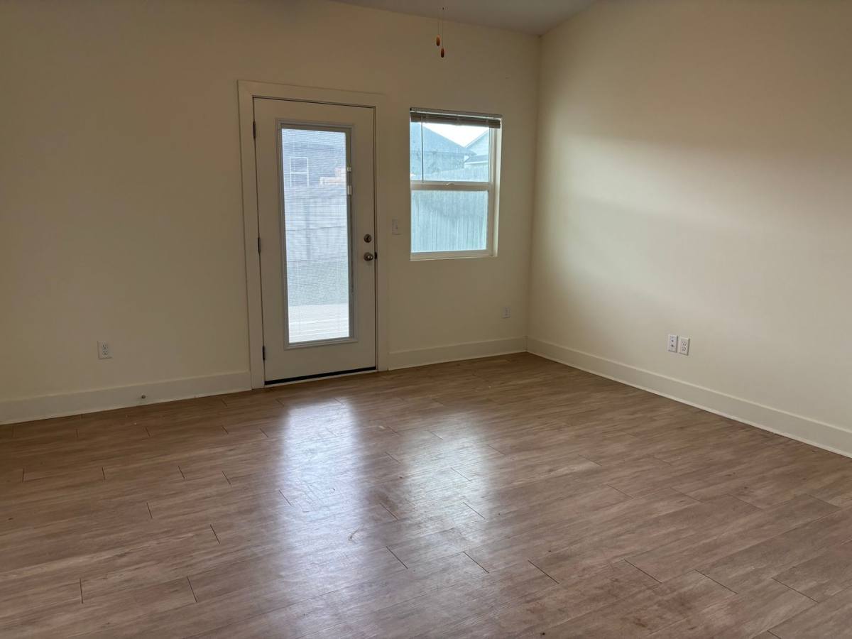 Apartment for rent at 1717 19 Hickory Creek, Wichita, KS 67235