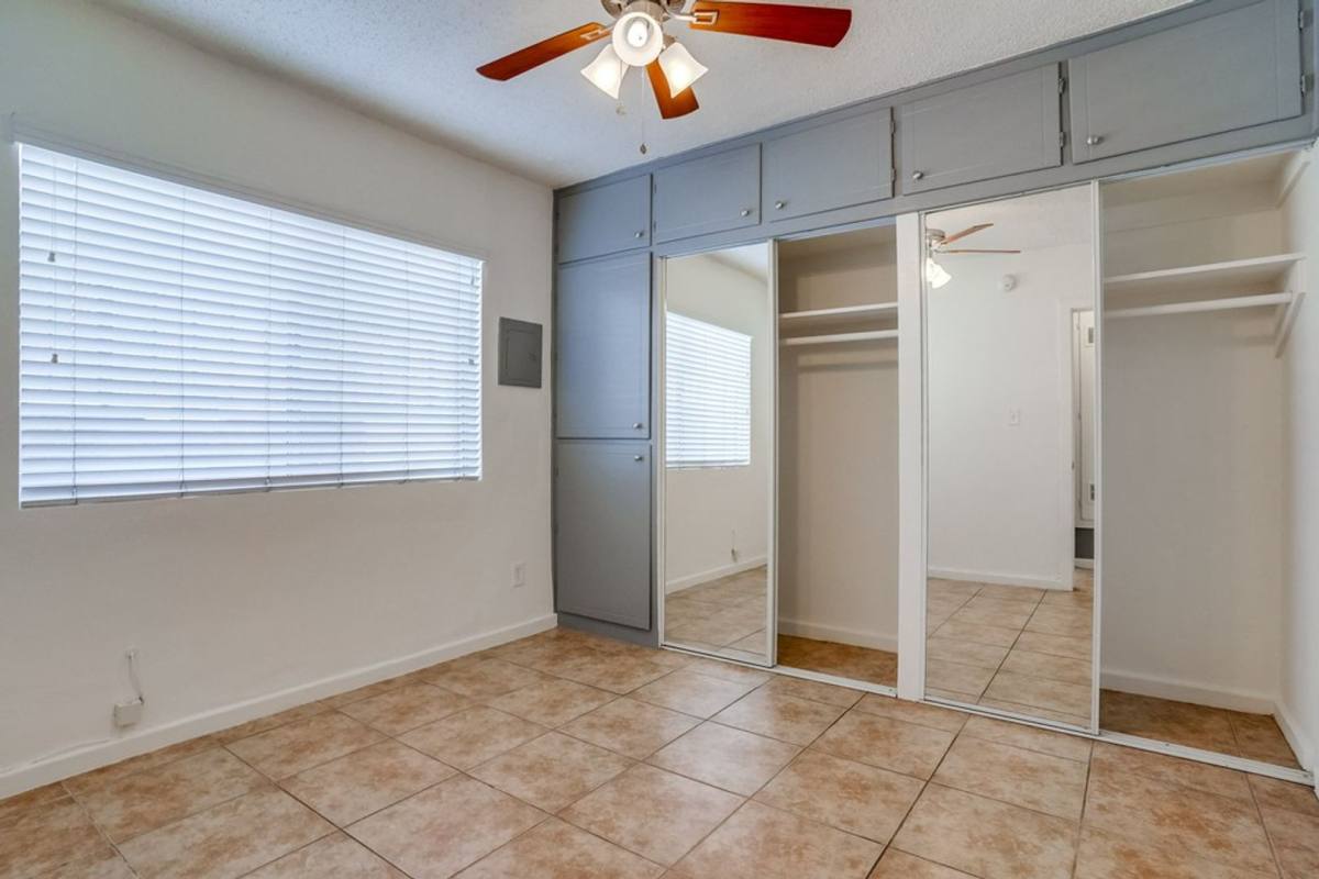 Apartment for rent at 2425 S Ridgeley Dr #1, Los Angeles, CA 90016