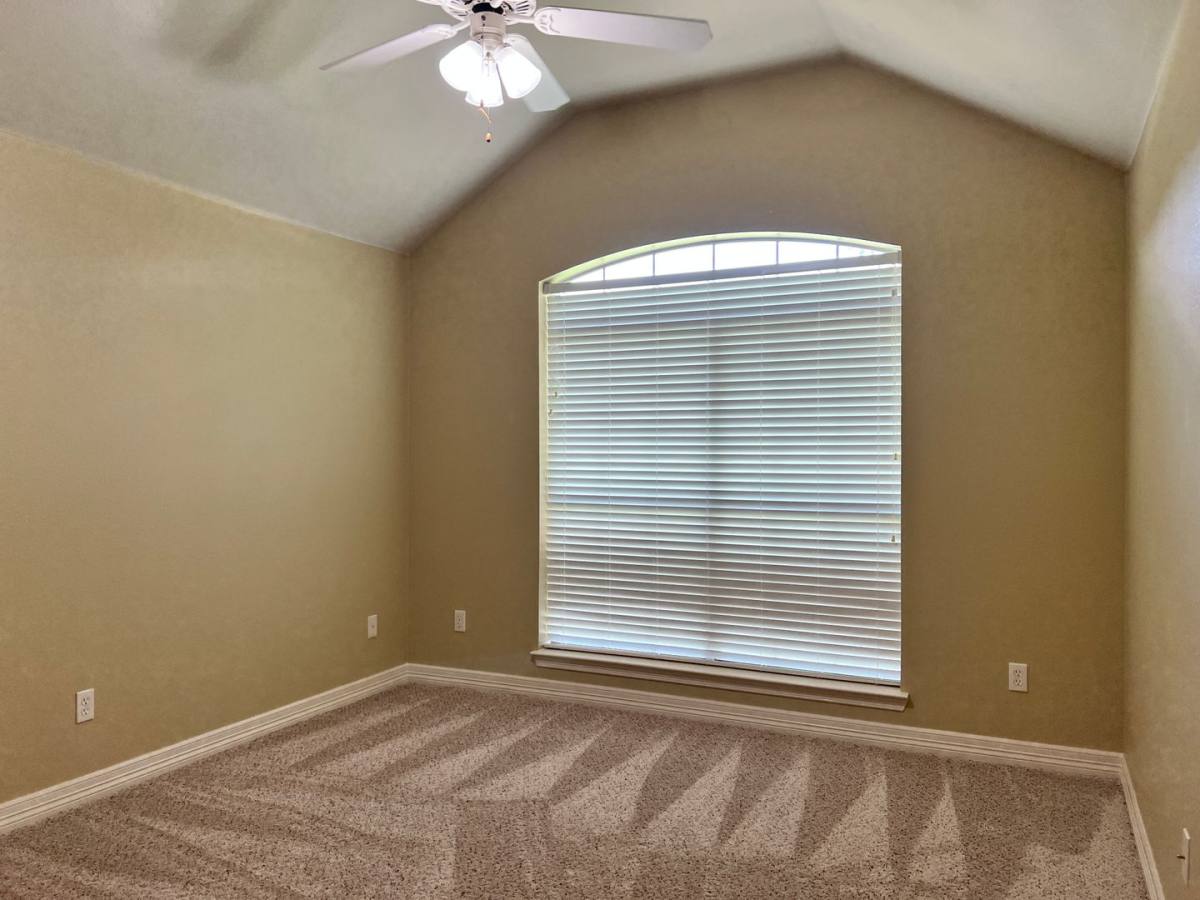 House for rent at 441 Maggie Cr, Flint, TX 75762