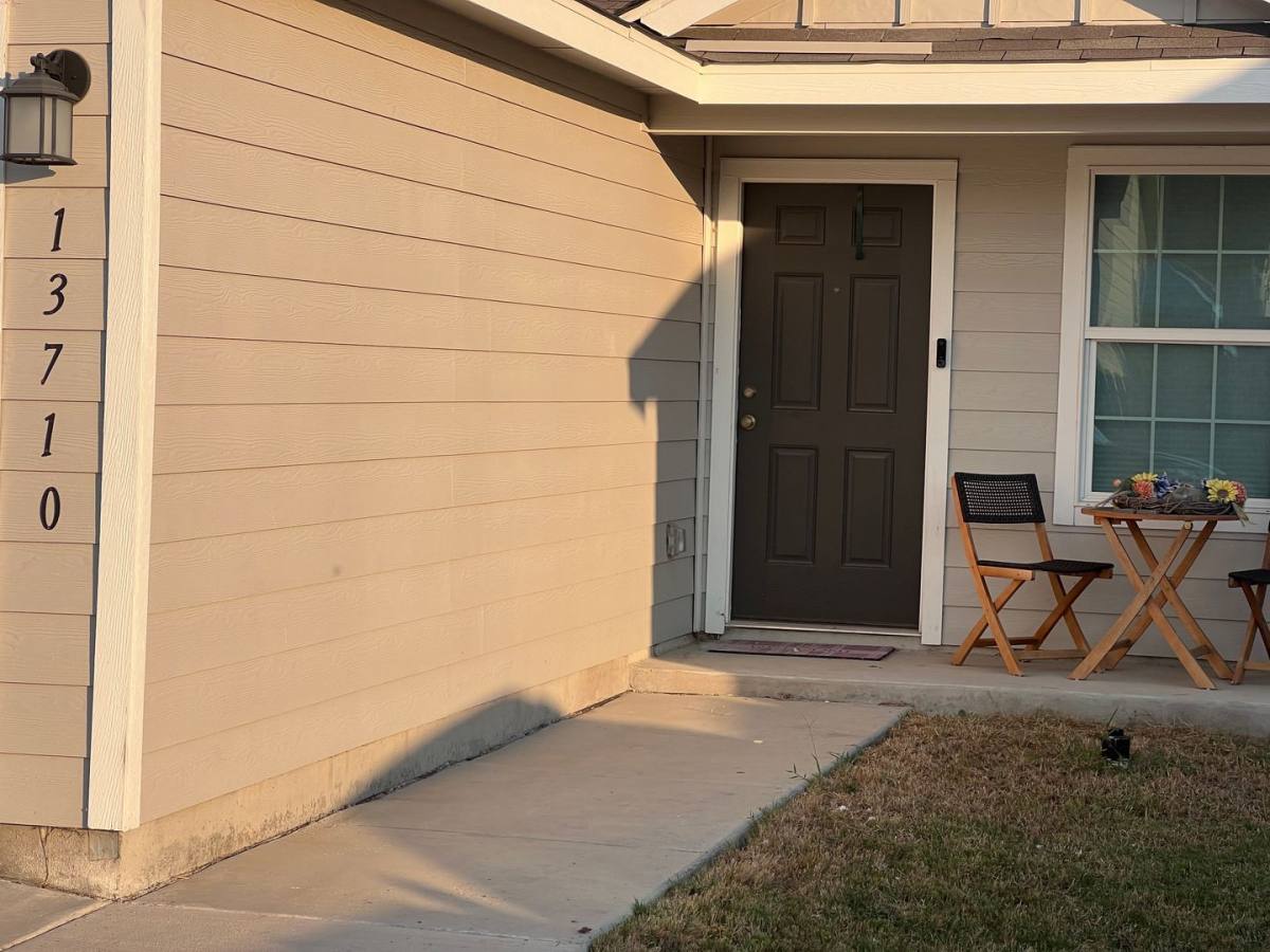 House for rent at 13710-FLUME Ridge, San Antonio, TX 78223