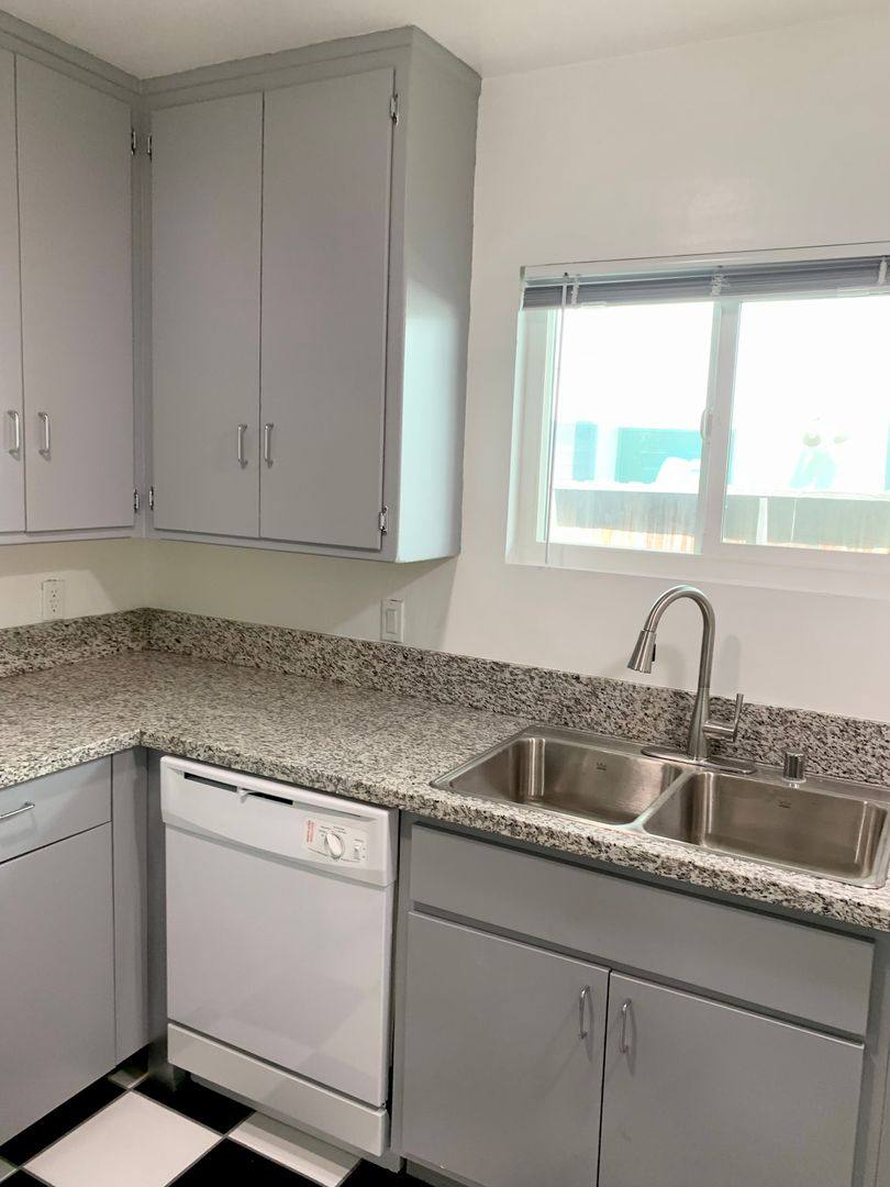 Apartment for rent at 3771 Vinton Ave, Los Angeles, CA 90034
