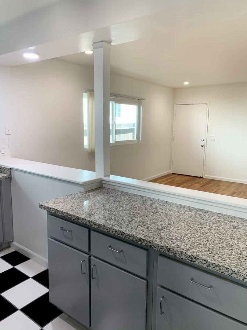 Apartment for rent at 3771 Vinton Ave, Los Angeles, CA 90034