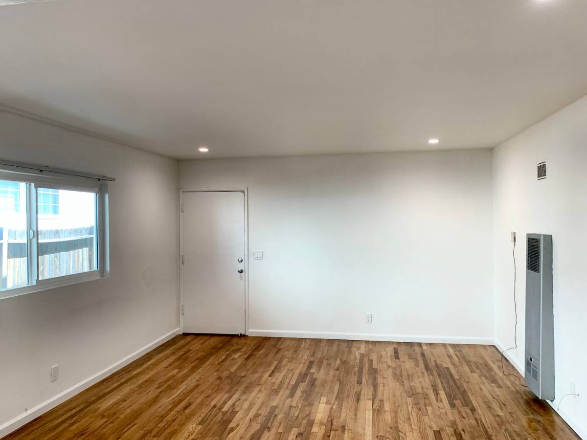 Apartment for rent at 3771 Vinton Ave, Los Angeles, CA 90034