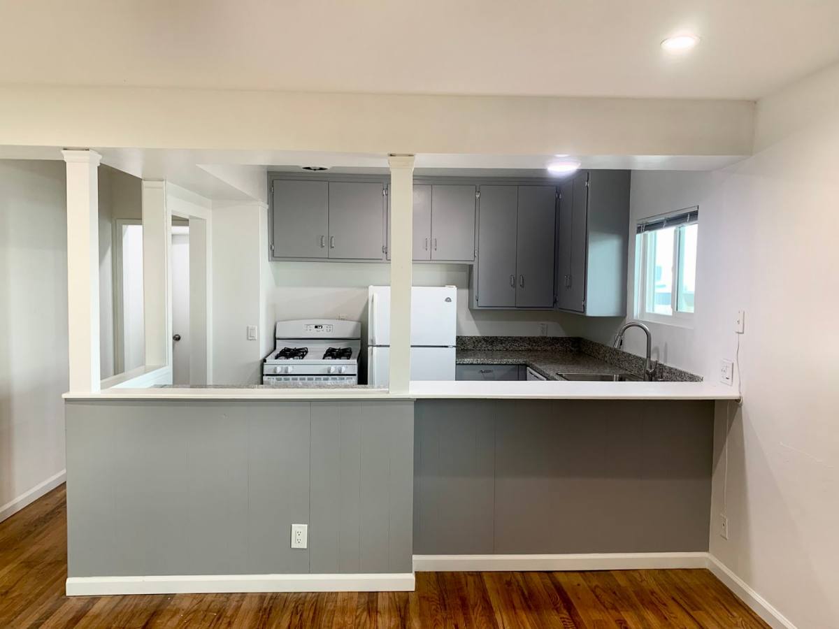 Apartment for rent at 3771 Vinton Ave, Los Angeles, CA 90034