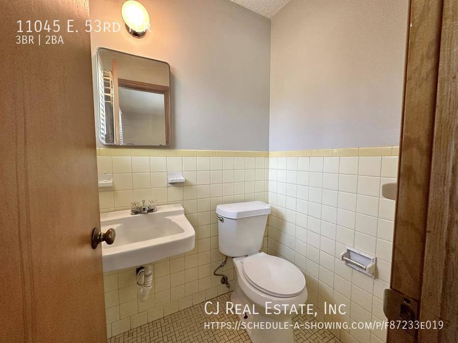 House for rent at 11045 E 53rd Terrace, Kansas City, MO 64133