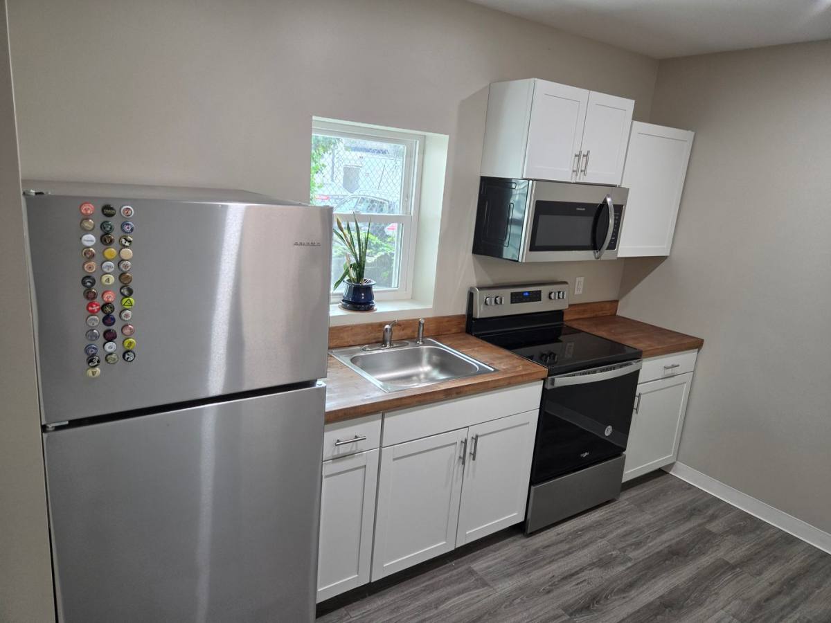 Townhouse for rent at 8 W 20th St, Wilmington, DE 19802