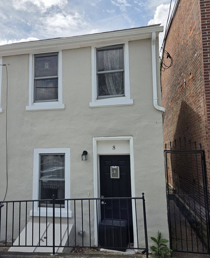 Townhouse for rent at 8 W 20th St, Wilmington, DE 19802