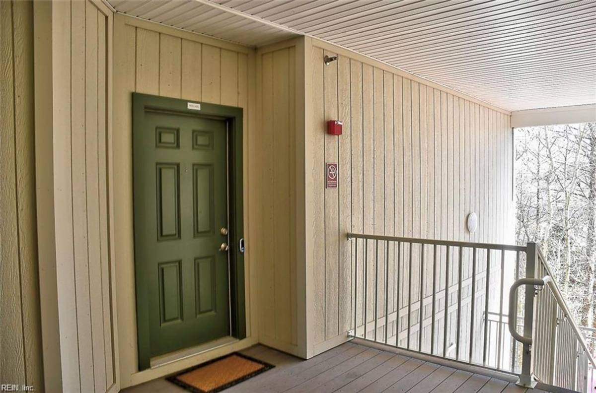Condo for rent at 920 Southmoor Dr, Virginia Beach, VA 23455