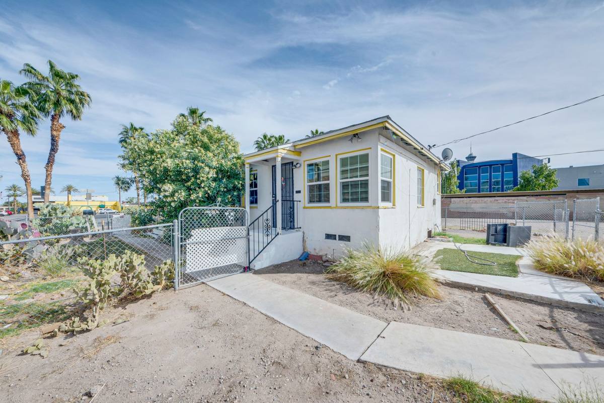 Apartment for rent at 914 S 4th St #2, Las Vegas, NV 89101