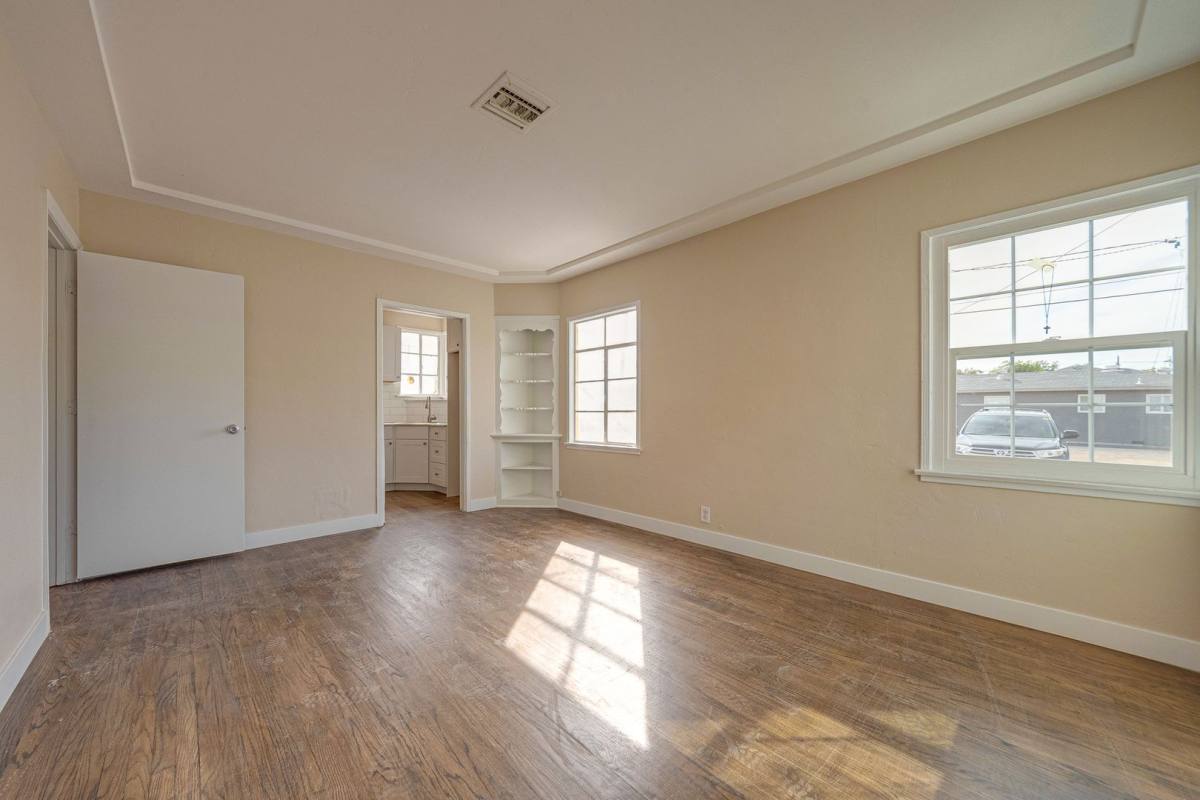Apartment for rent at 914 S 4th St #2, Las Vegas, NV 89101