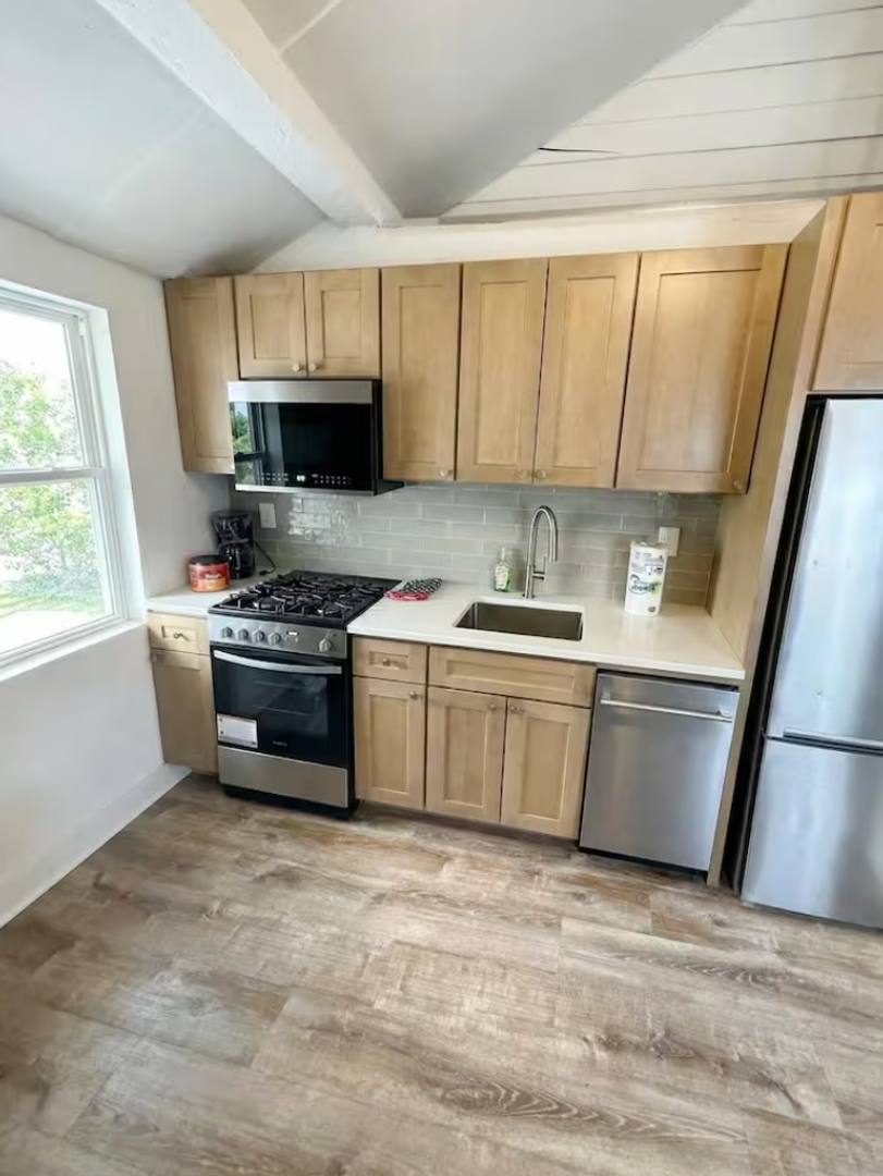 Apartment for rent at 5-7 Rock City Rd, Woodstock, NY 12498