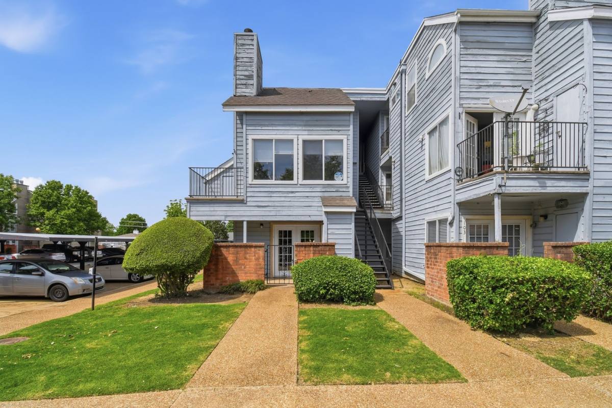 Condo for rent at 1802 E 66th Place, Tulsa, OK 74136