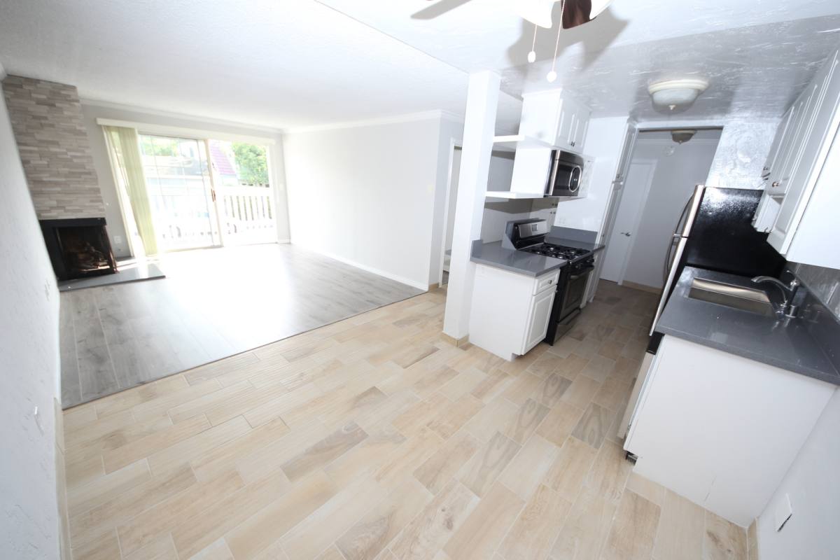 Apartment for rent at 415 N Venice Blvd, Venice, CA 90291