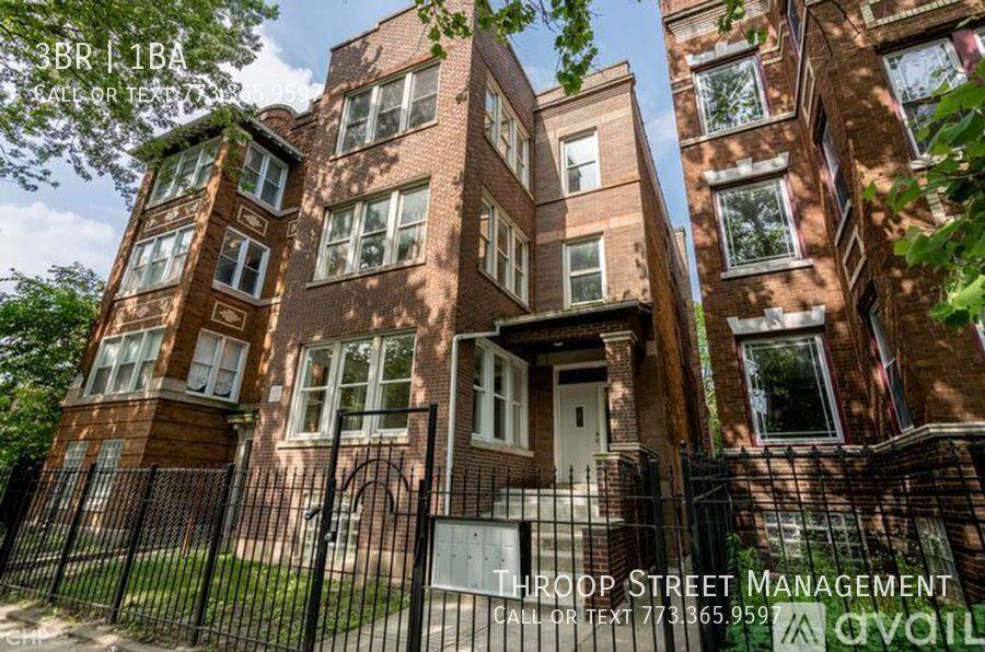 Apartment for rent at 6032 S Saint Lawrence #1, Chicago, IL 60637
