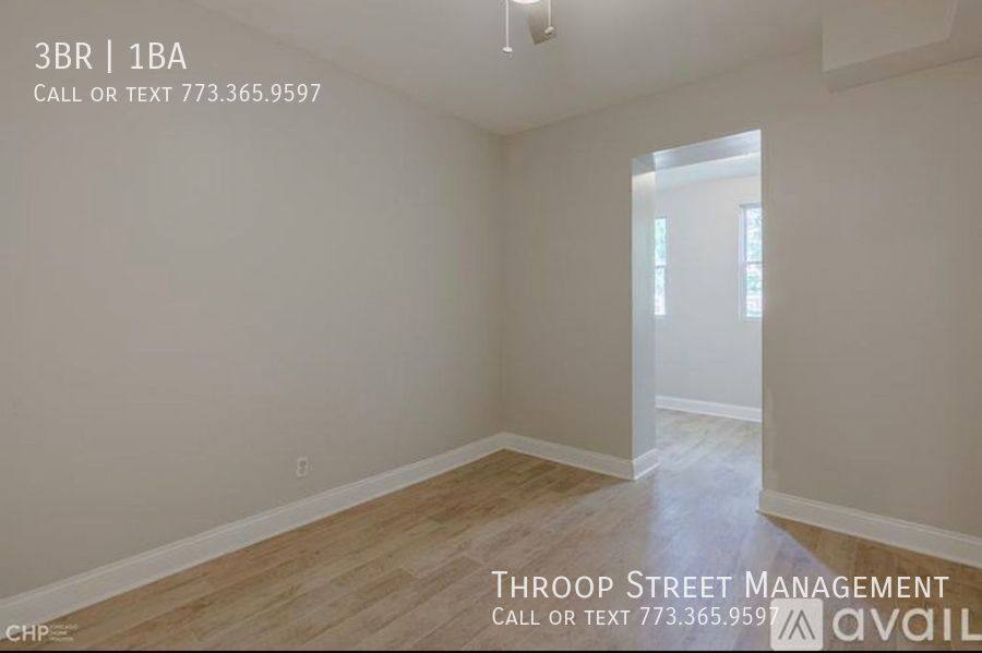 Apartment for rent at 6032 S Saint Lawrence #1, Chicago, IL 60637