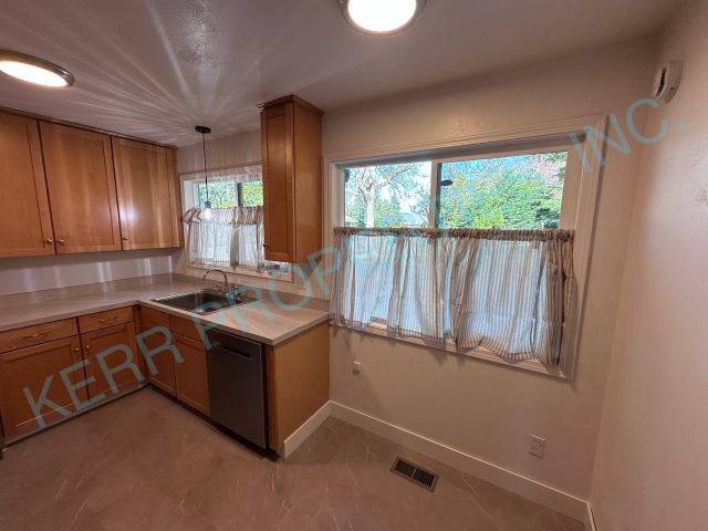 House for rent at 1160 NW Bella Vista Place, Gresham, OR 97030