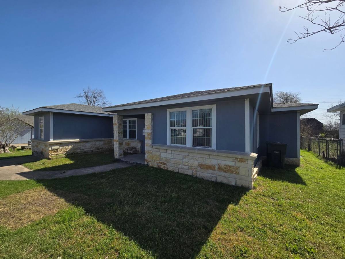 House for rent at 1111 S Martin Luther King Blvd, Temple, TX 76504