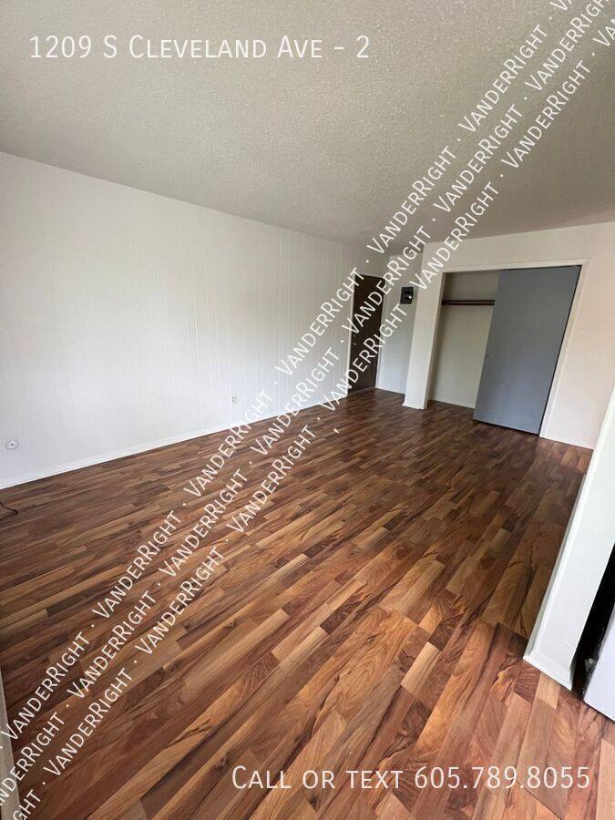 Apartment for rent at 1209 S Cleveland Ave #2, Sioux Falls, SD 57103