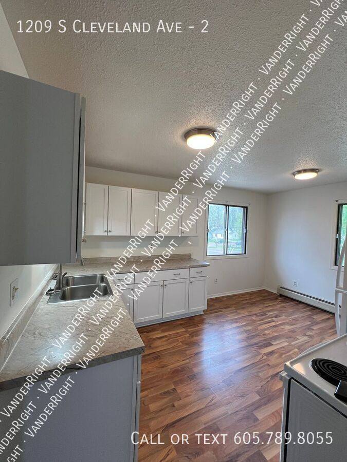 Apartment for rent at 1209 S Cleveland Ave #2, Sioux Falls, SD 57103