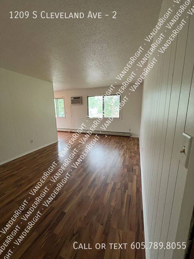 Apartment for rent at 1209 S Cleveland Ave #2, Sioux Falls, SD 57103