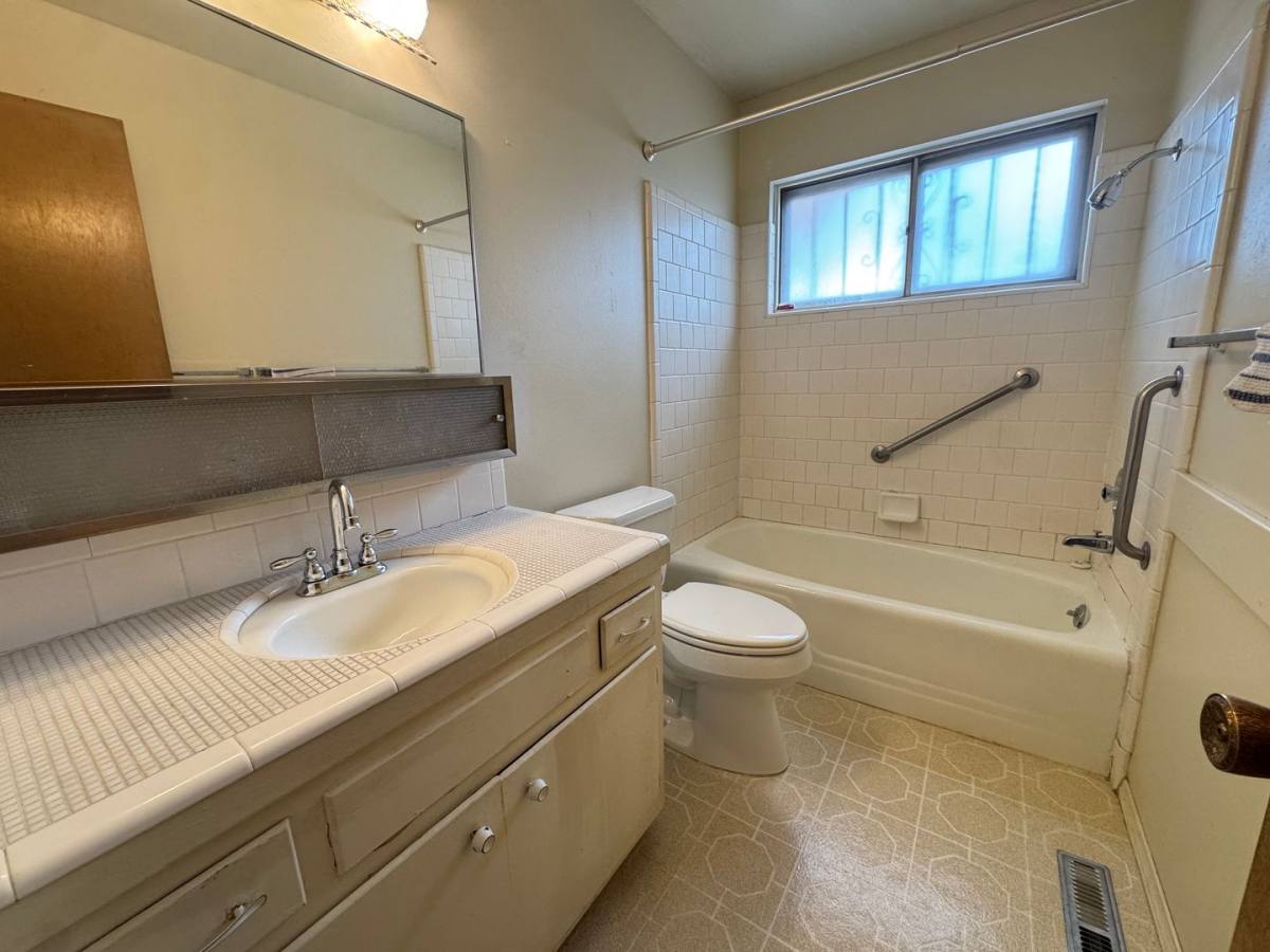 House for rent at 1705 California St NE, Albuquerque, NM 87110