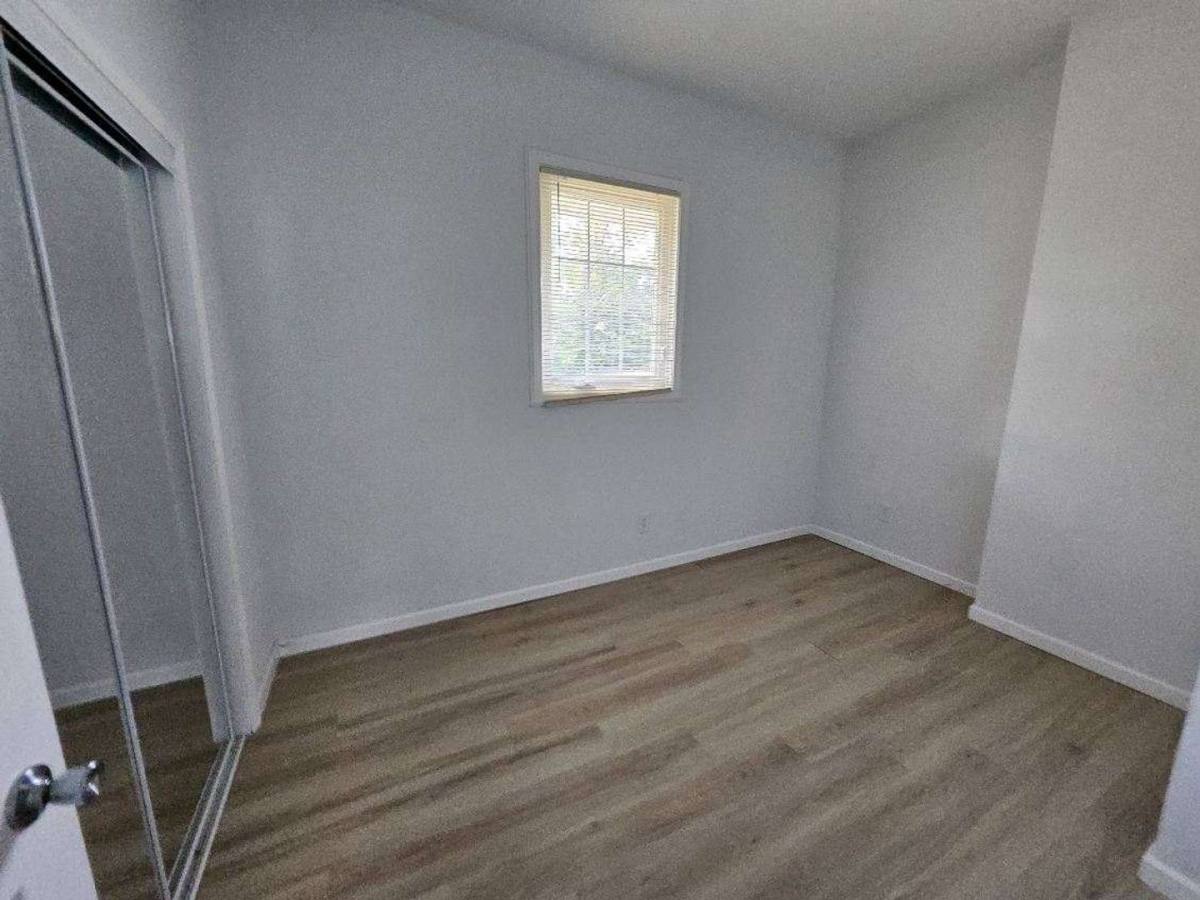 Apartment for rent at 1000 S 7th St, Terre Haute, IN 47807