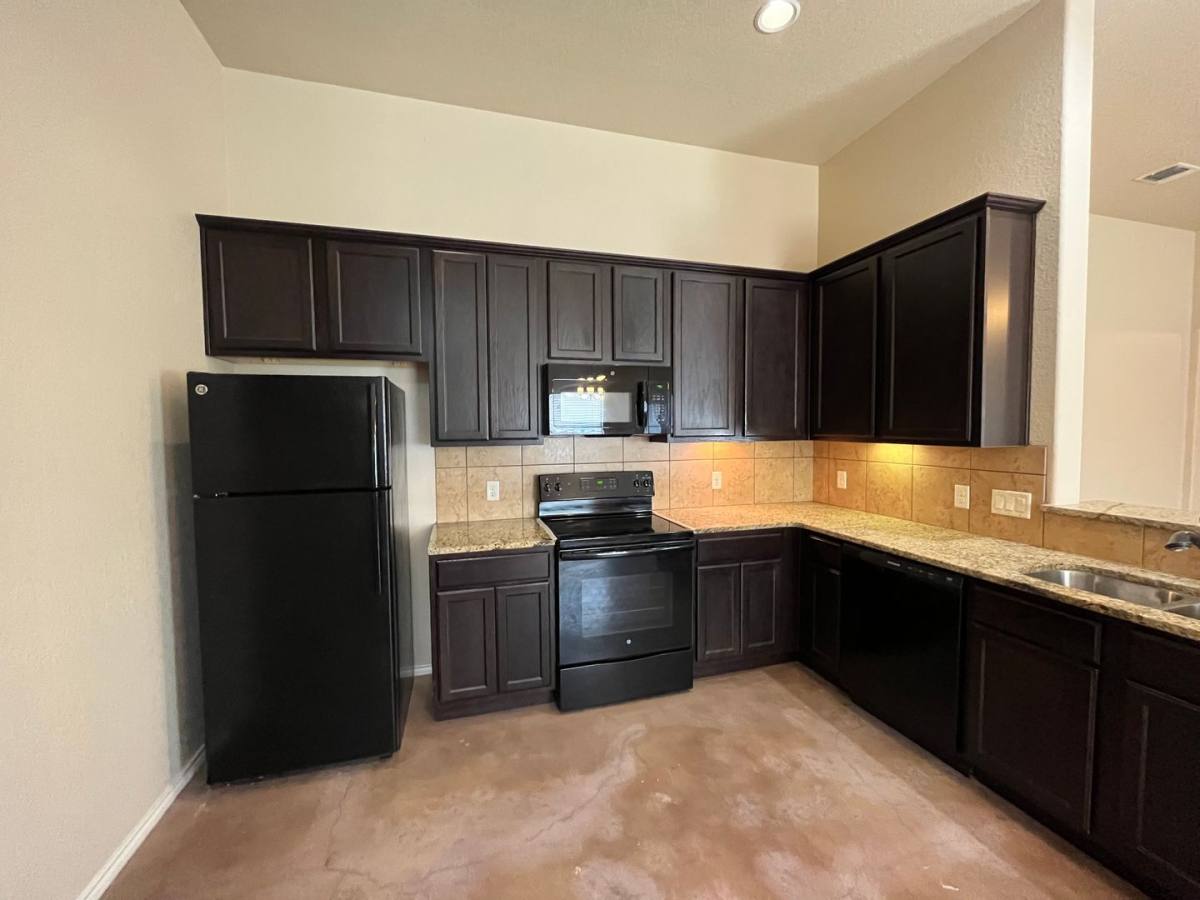 House for rent at 698 Saengerhalle Rd, New Braunfels, TX 78130