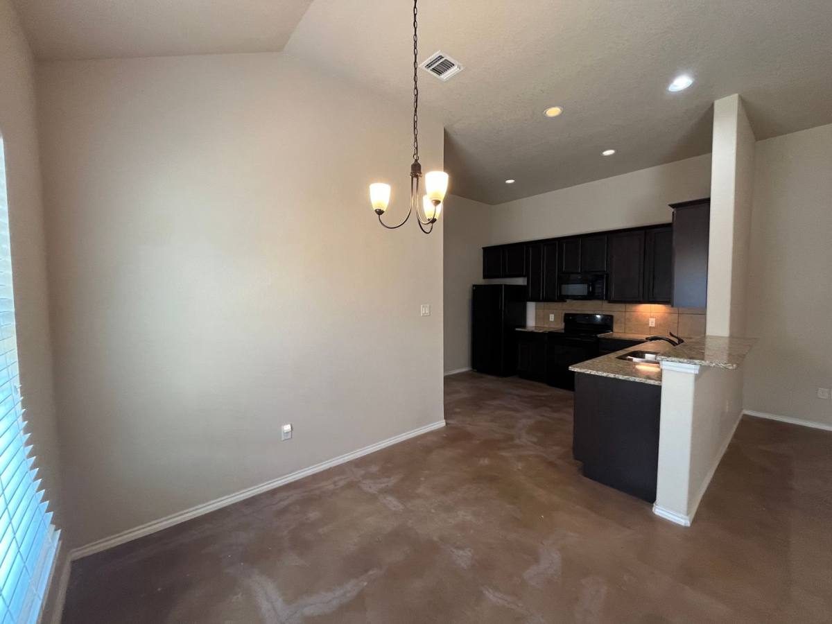 House for rent at 698 Saengerhalle Rd, New Braunfels, TX 78130