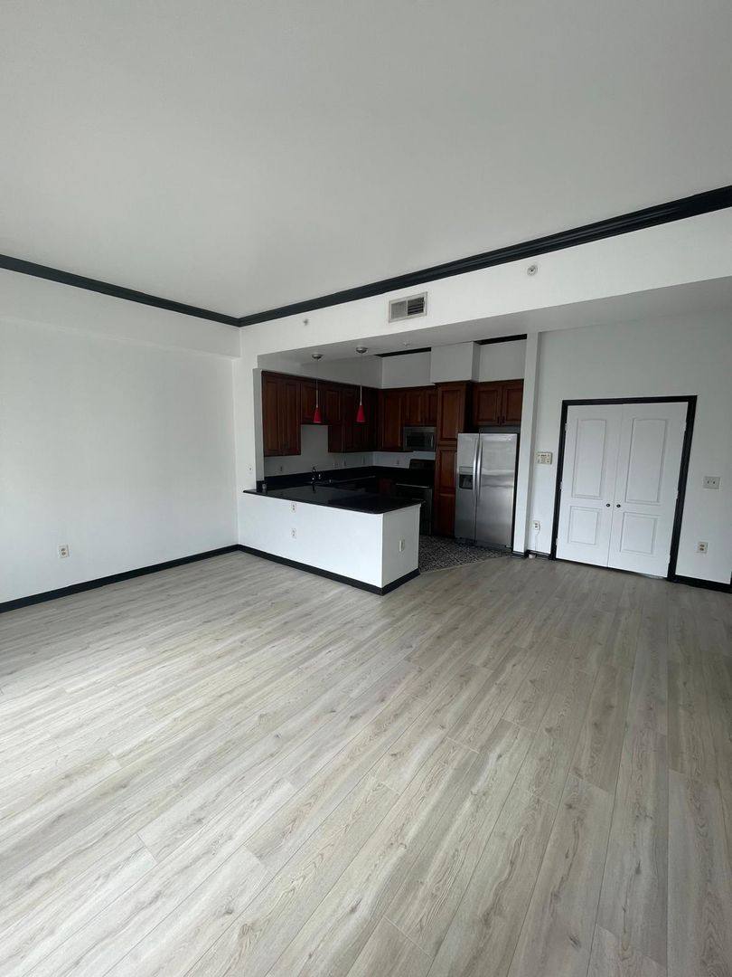 Condo for rent at 3225 Turtle Creek Blvd, Dallas, TX 75219
