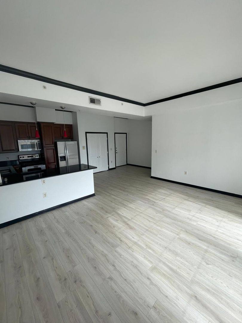 Condo for rent at 3225 Turtle Creek Blvd, Dallas, TX 75219