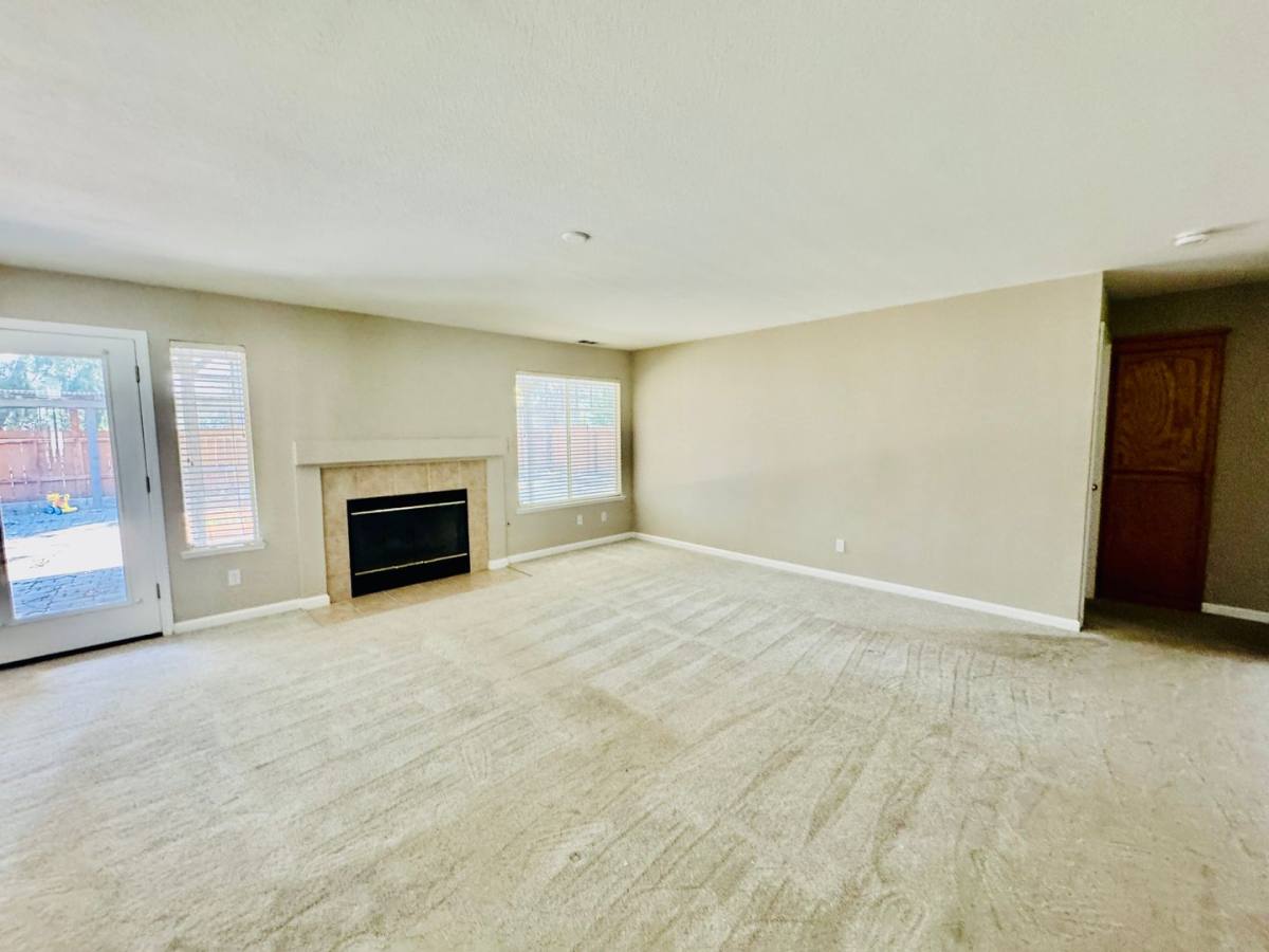 House for rent at 1037 Sandra St, Los Banos, CA 93635