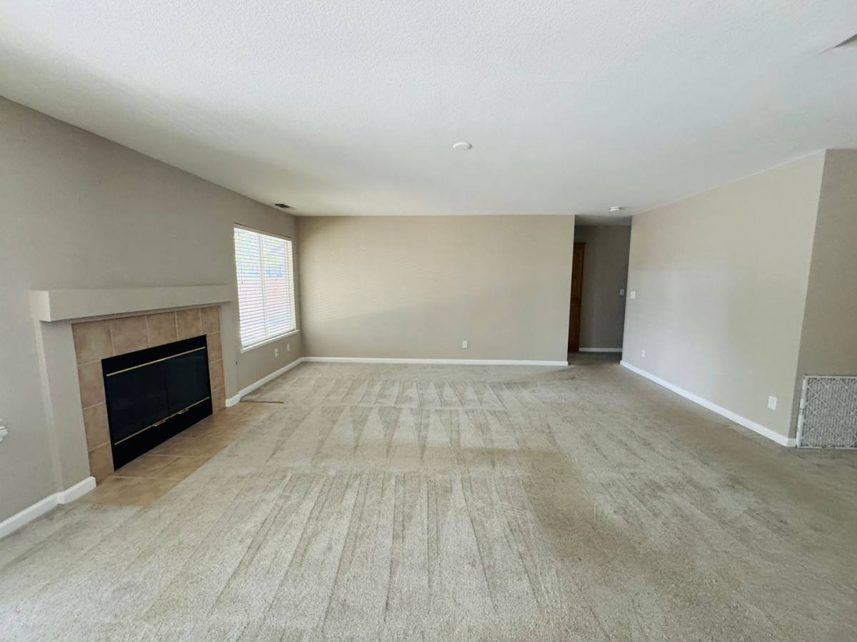 House for rent at 1037 Sandra St, Los Banos, CA 93635