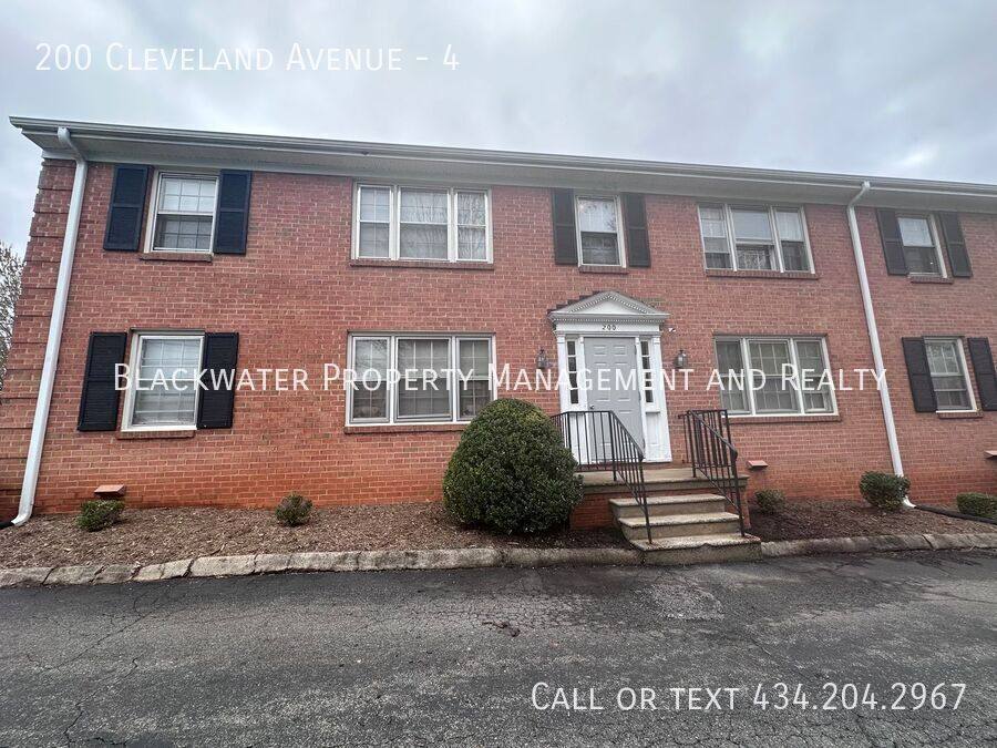 Apartment for rent at 200 Cleveland Ave #4, Lynchburg, VA 24503