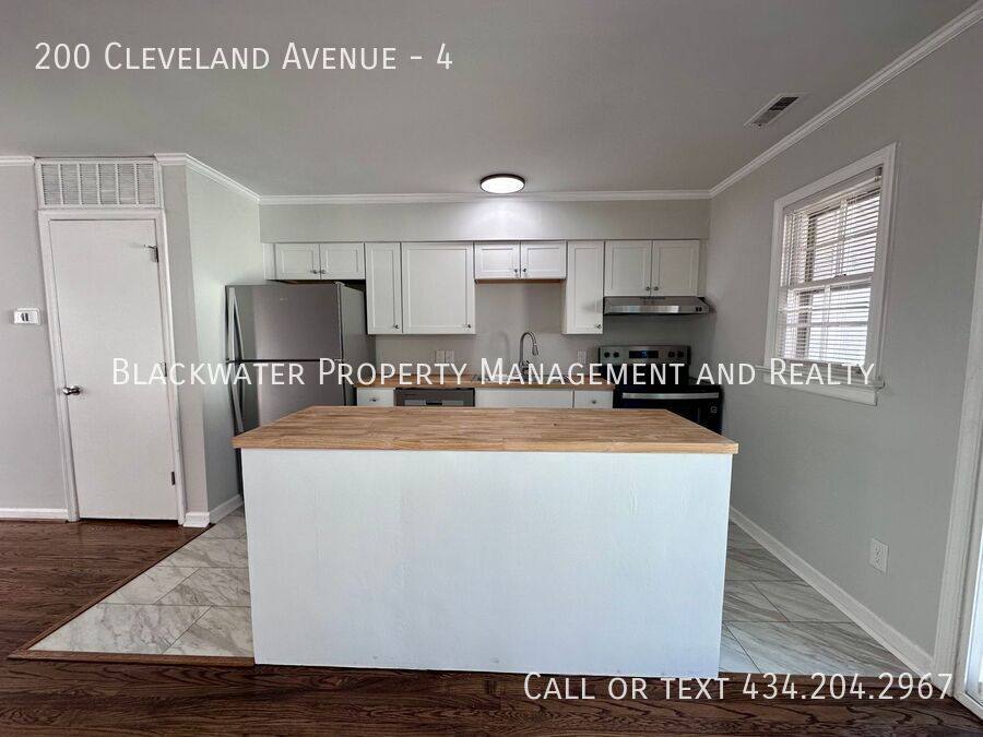 Apartment for rent at 200 Cleveland Ave #4, Lynchburg, VA 24503
