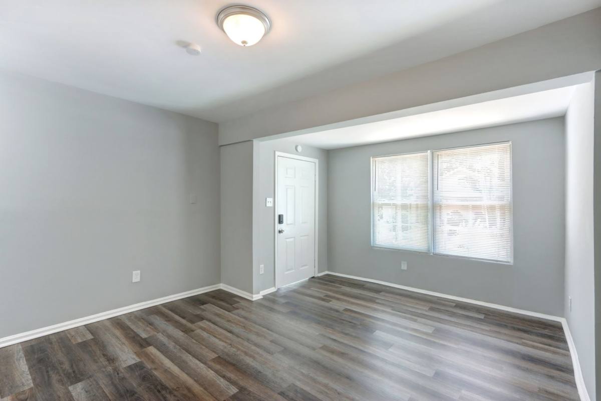 Apartment for rent at 917 W Victory Dr, Savannah, GA 31405