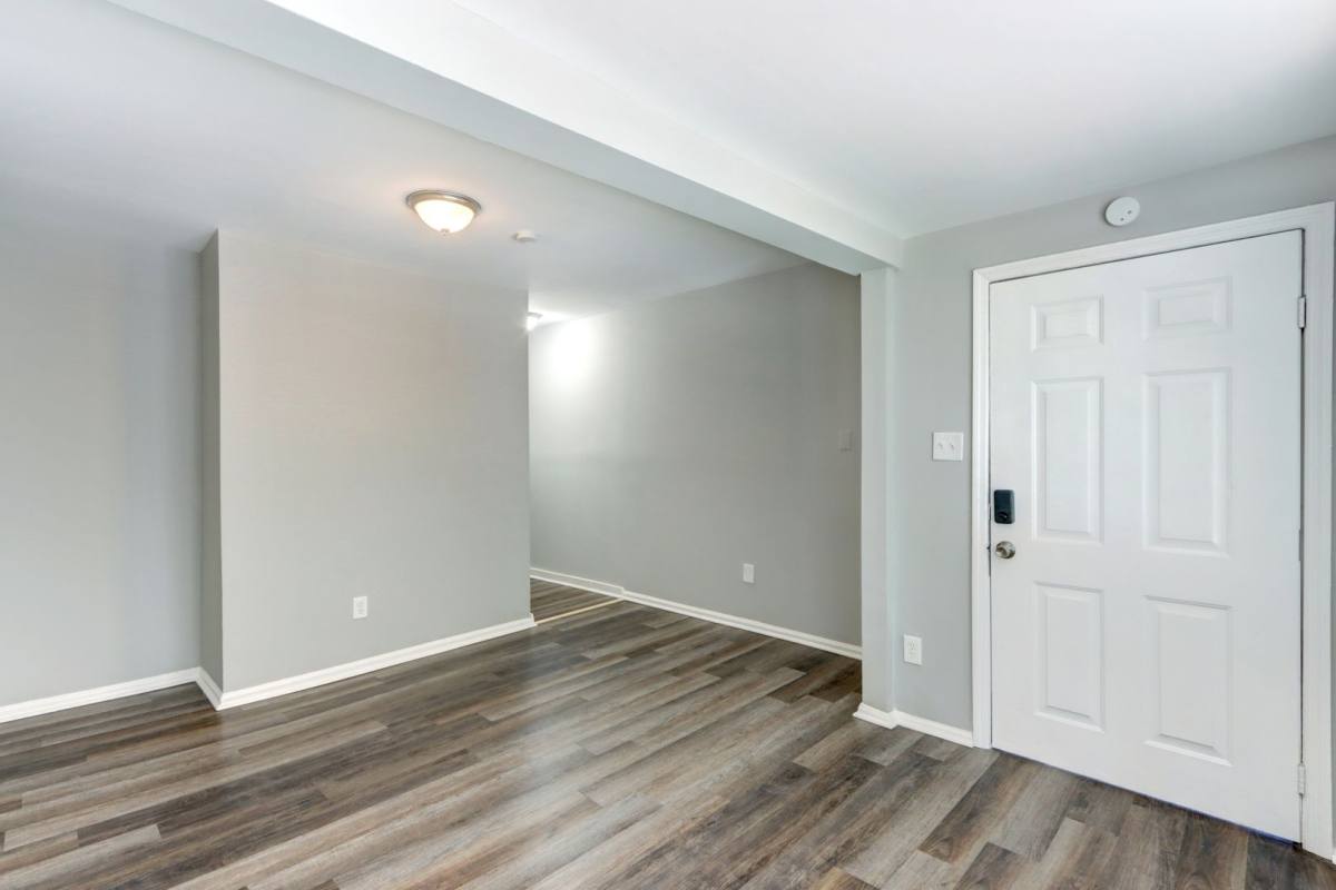 Apartment for rent at 917 W Victory Dr, Savannah, GA 31405