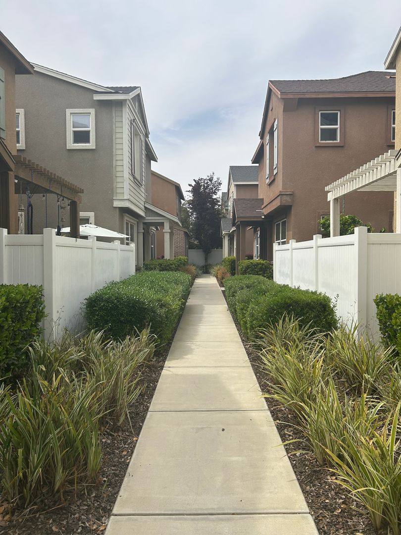 House for rent at 1925 Holt Rinehart Ave, Bakersfield, CA 93311