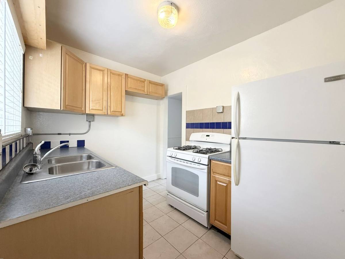 Apartment for rent at 400 Civic Center Dr E, Oceanside, CA 92054