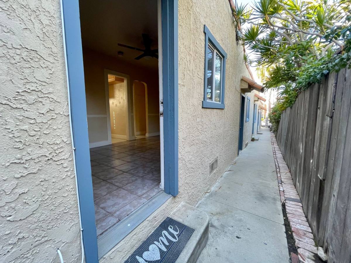 Apartment for rent at 400 Civic Center Dr E, Oceanside, CA 92054