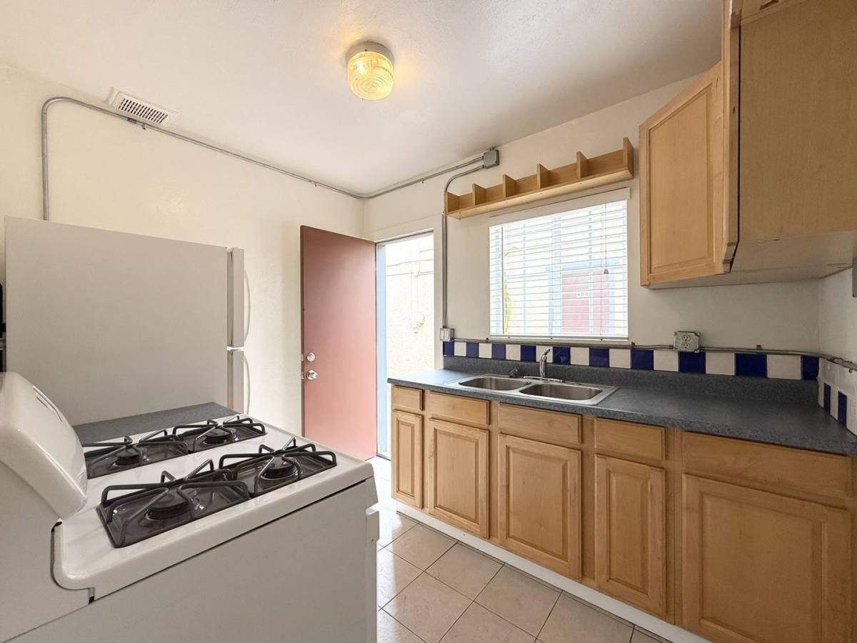 Apartment for rent at 400 Civic Center Dr E, Oceanside, CA 92054