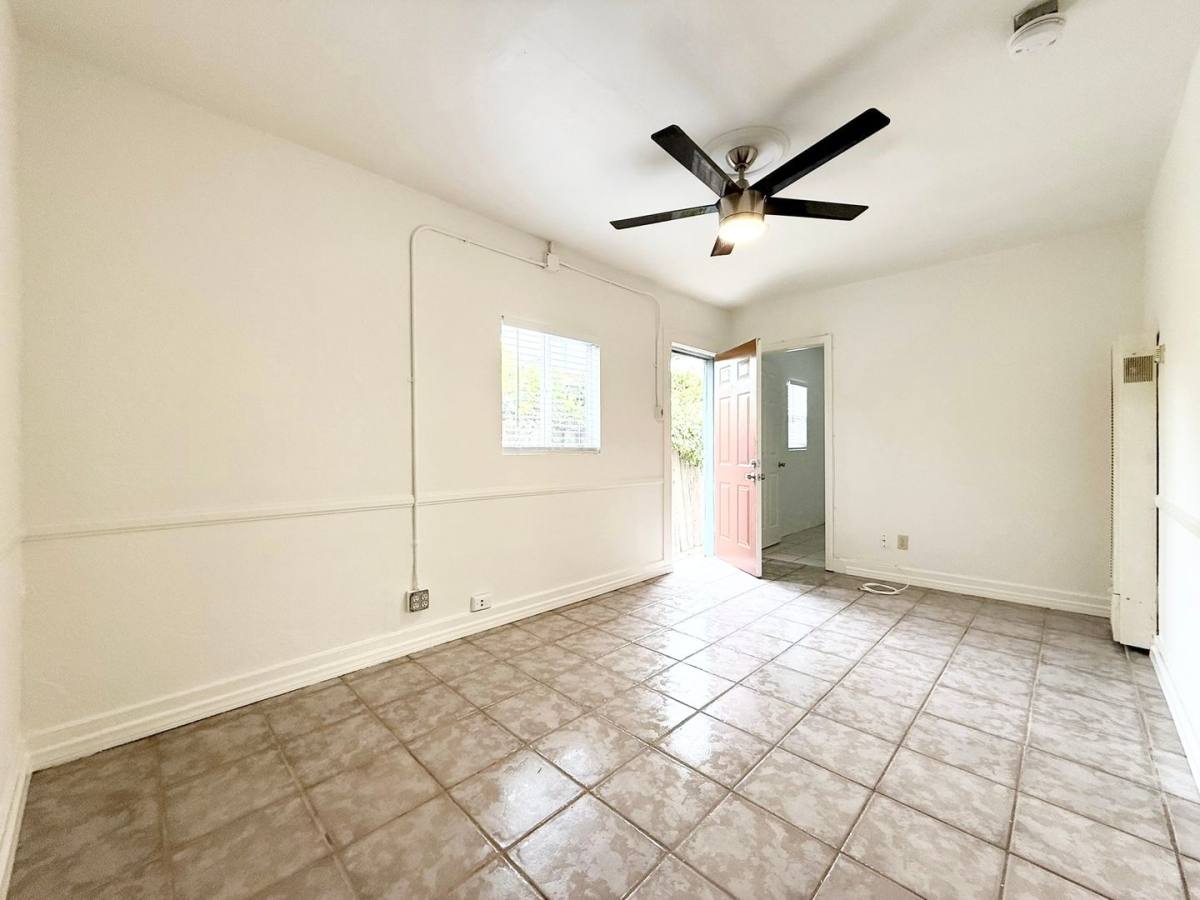 Apartment for rent at 400 Civic Center Dr E, Oceanside, CA 92054