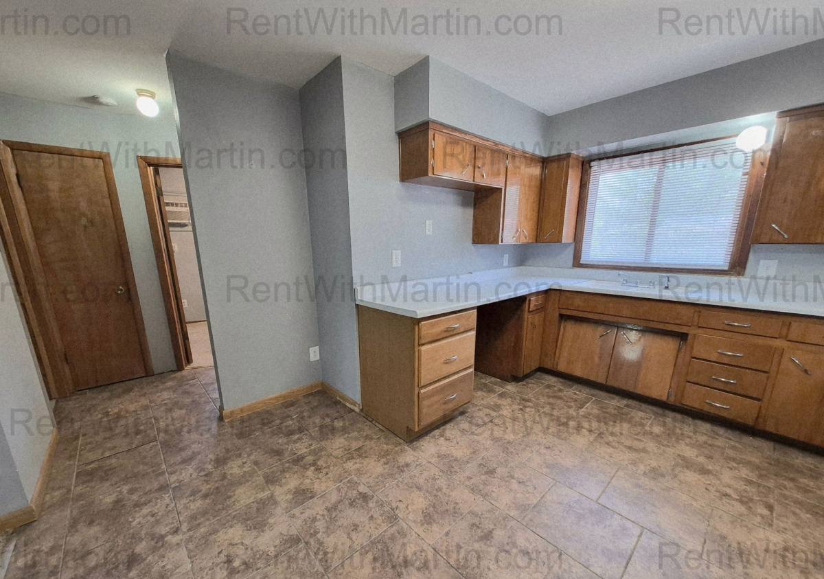 Apartment for rent at 237 Miriam Dr, Waterloo, IA 50702