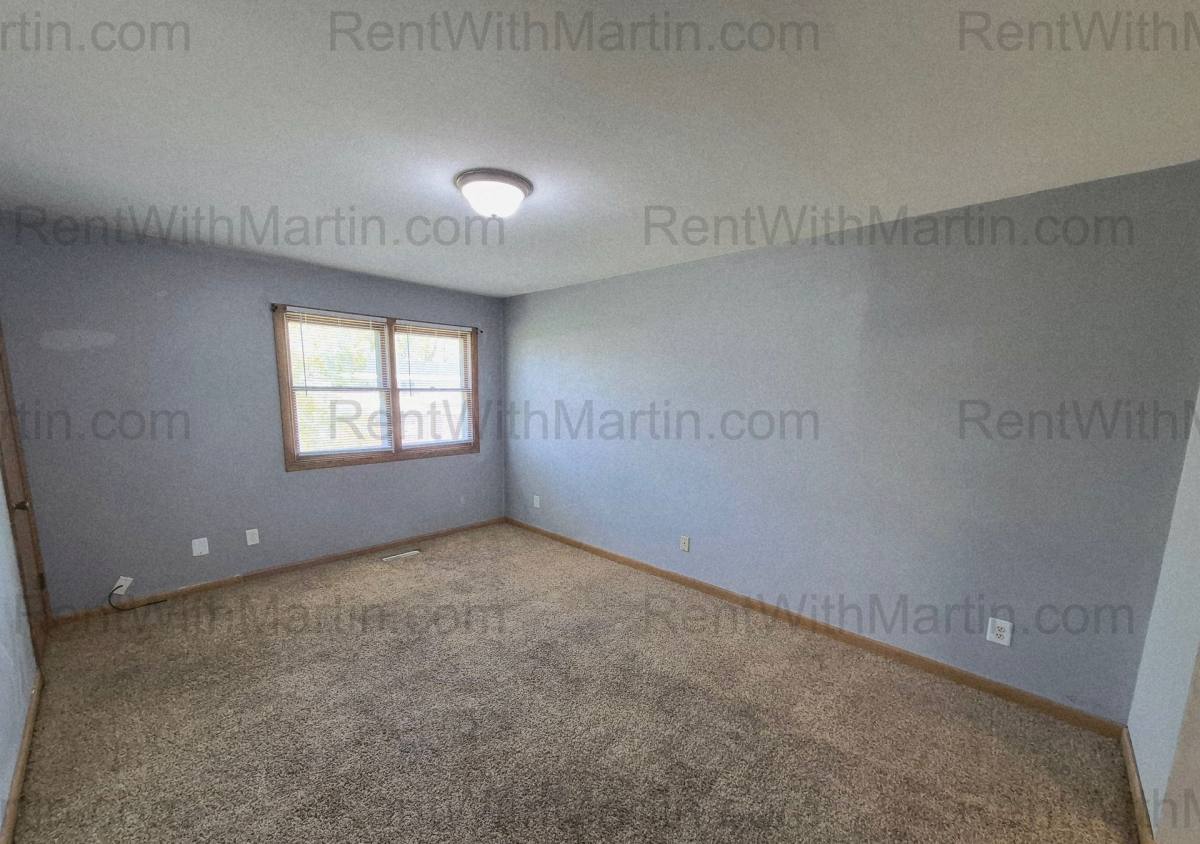 Apartment for rent at 237 Miriam Dr, Waterloo, IA 50702