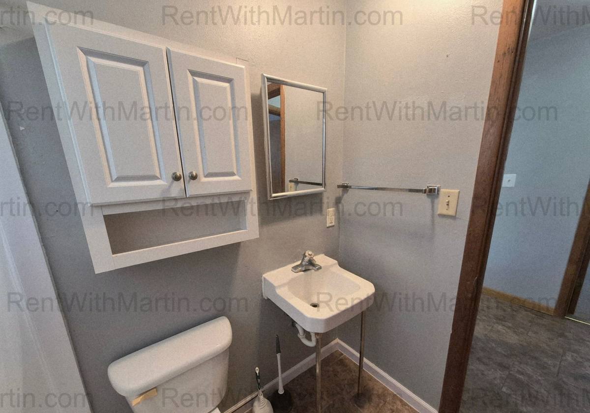 Apartment for rent at 237 Miriam Dr, Waterloo, IA 50702