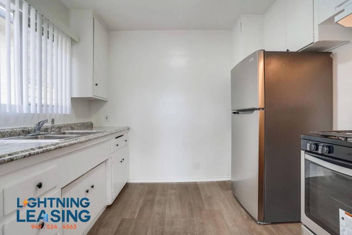 Apartment for rent at 12310 Chandler Blvd #41A, Valley Village, CA 91607