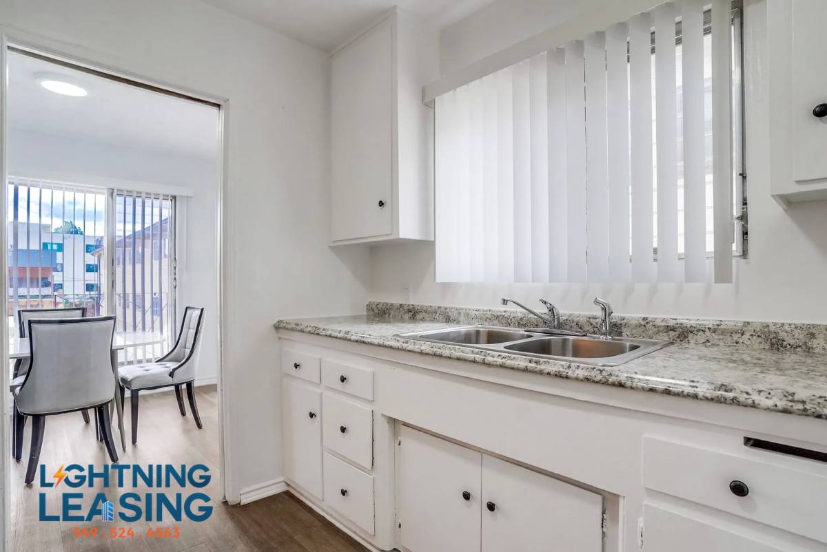Apartment for rent at 12310 Chandler Blvd #41A, Valley Village, CA 91607