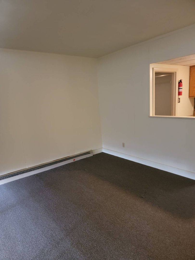 Apartment for rent at 106-115 3rd St, Gouldsboro, PA 18424