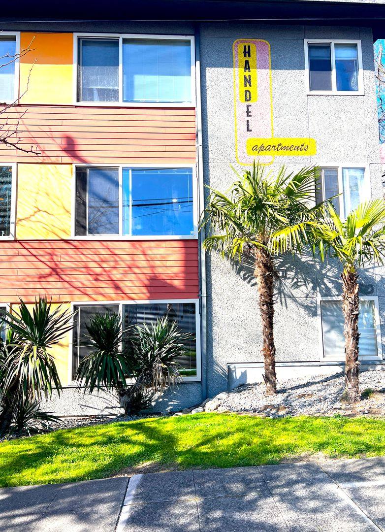 Apartment for rent at 844 NE 69th St, Seattle, WA 98115