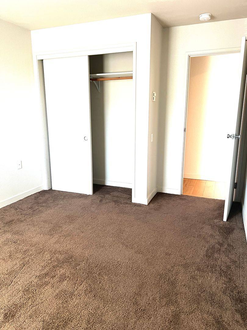 Apartment for rent at 844 NE 69th St, Seattle, WA 98115