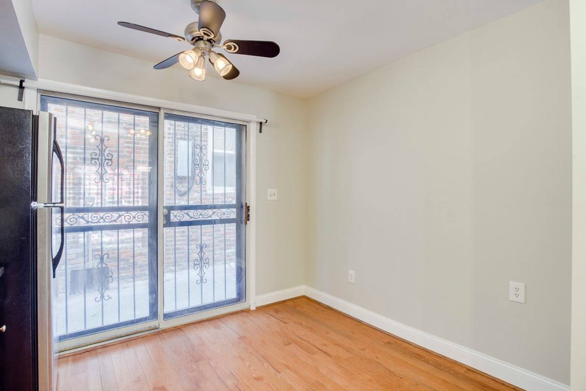 Townhouse for rent at 7 E Hamburg St, Baltimore, MD 21230